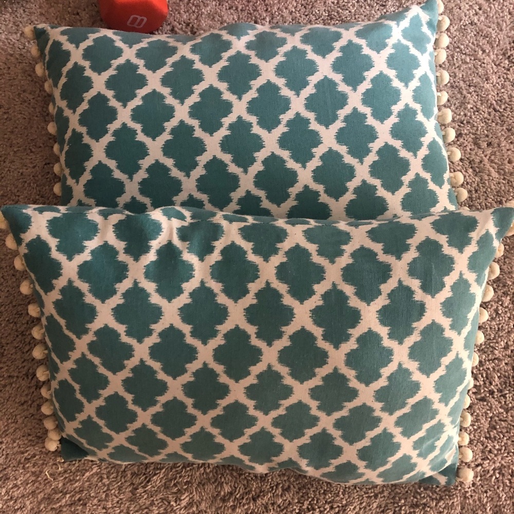 Accent pillows